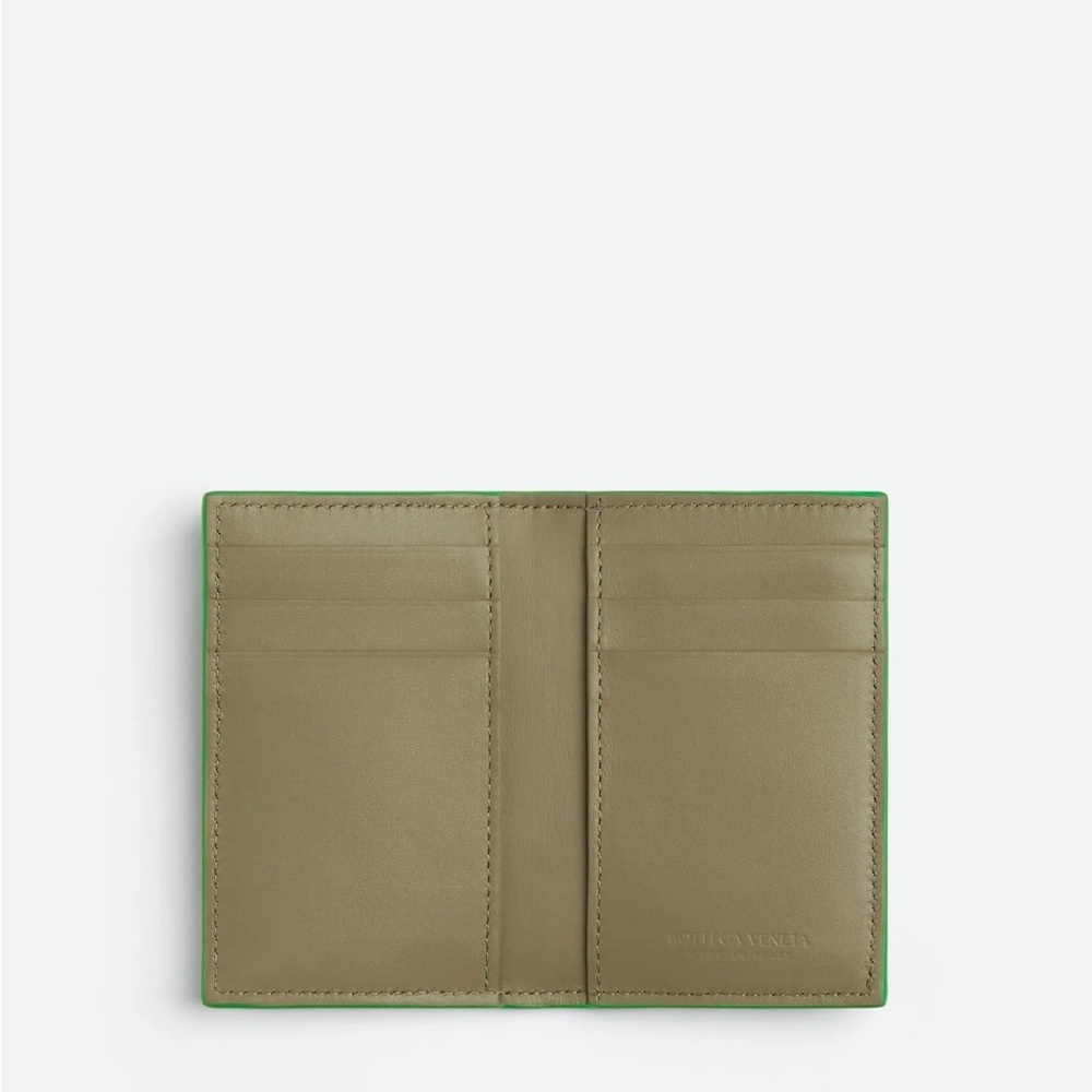 Bottega Veneta Flap Card Holder in Taupe, like new - Picture 3 of 6